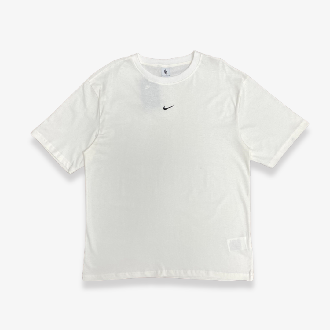 CENTER SWOOSH NIKE T-SHIRT