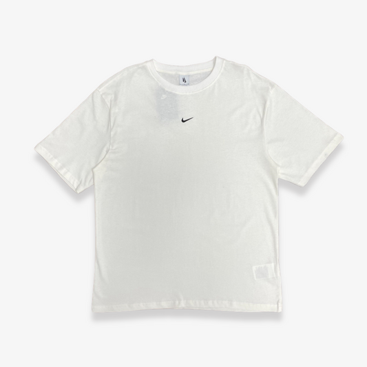 CENTER SWOOSH NIKE T-SHIRT