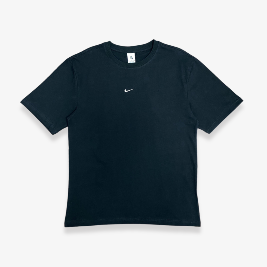 CENTER SWOOSH NIKE T-SHIRT